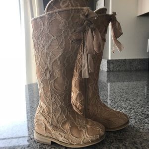 Joyfolie toddler girls Lace boots sz 6